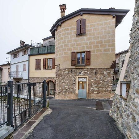 Le Chateau Franciacorta - By Host4U Appartement Colombaro  Buitenkant foto