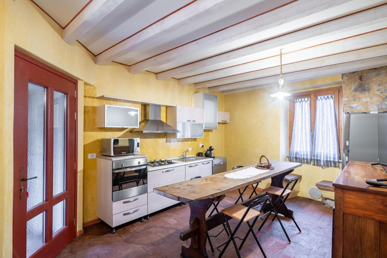 Le Chateau Franciacorta - By Host4U Appartement Colombaro  Buitenkant foto